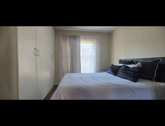 2 BEDROOM APARTMENT FOR SALE IN HONEYPARK